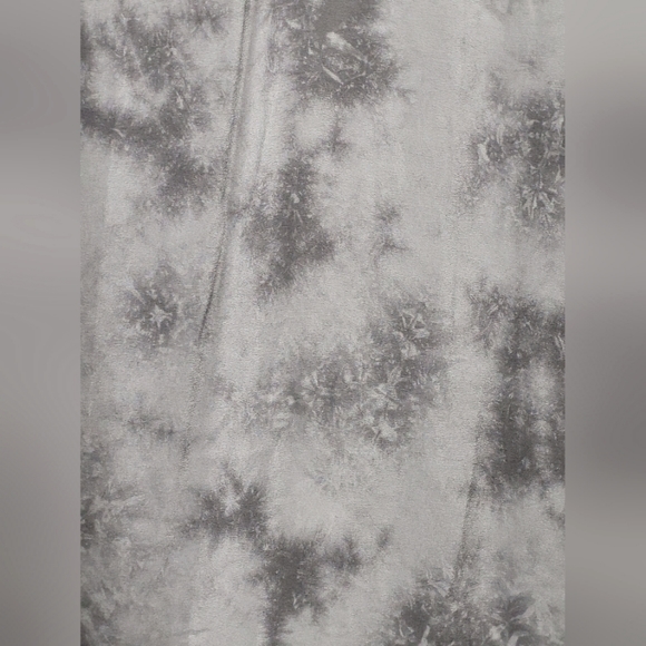 EILEEN FISHER Women's 100% Silk V-Neck Tie-Dye Oversized Pullover Tunic Top - Picture 6 of 6